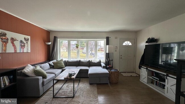 Building Photo - 228 Embleton Rd