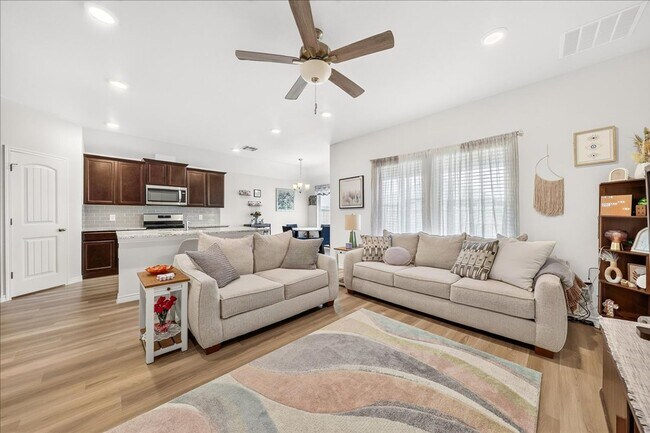 Building Photo - 7749 Bronco Buster Dr
