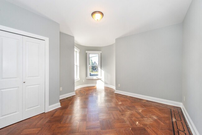 Building Photo - 894 AVENUE C