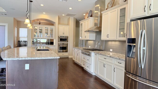Building Photo - 5135 S Cupertino Dr