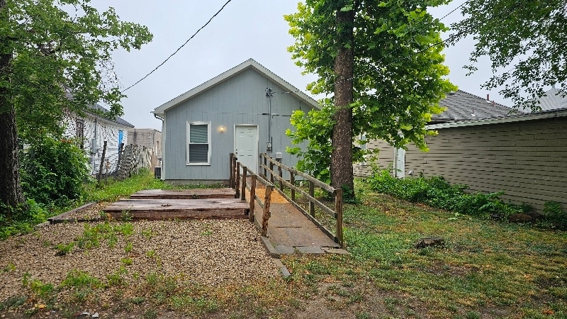 Building Photo - 1106 Park St