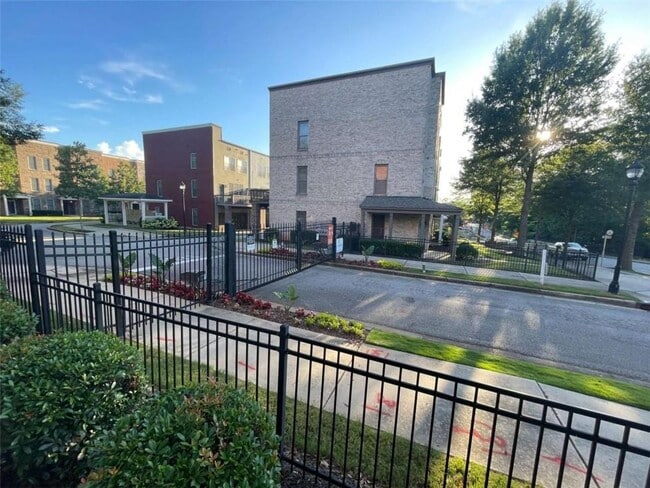 Building Photo - 793 Liberty Commons Dr