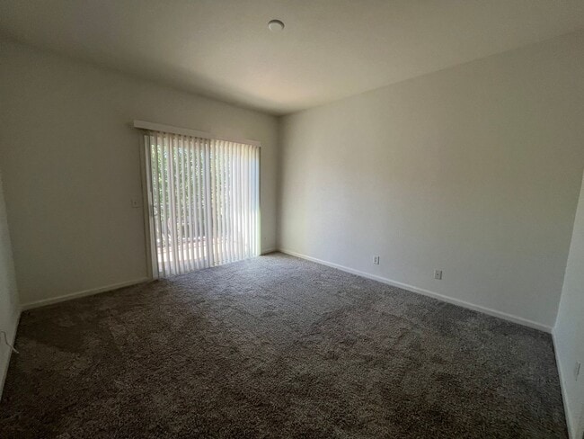 Building Photo - HAMPTON VILLAGE - 2 BR / 2 BA CONDO AVAILABLE NOW!