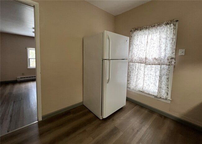 Building Photo - 912 Magee St