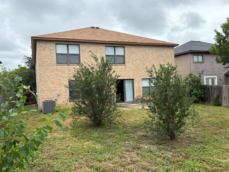 Building Photo - 8110 Stagwood Hill