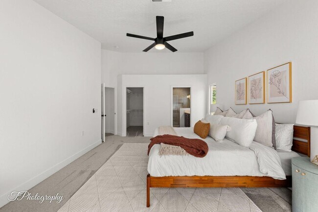 Building Photo - 1673 Warm River Dr