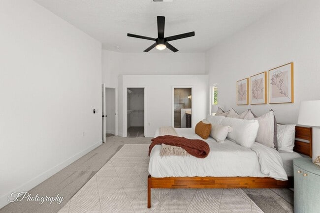 Building Photo - 3 Bedroom Home In SunRiver Community 55+