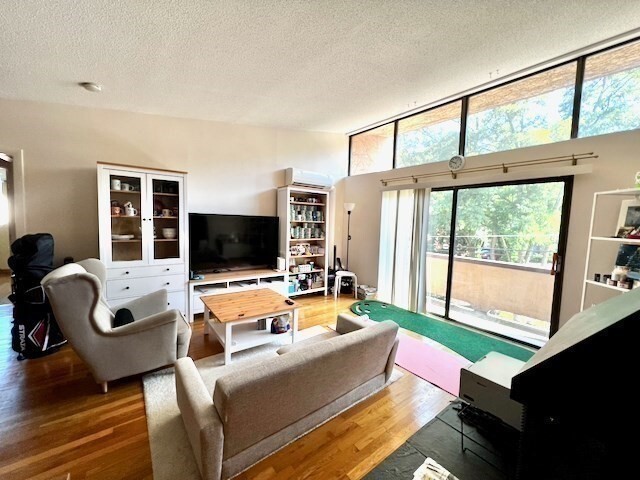 Primary Photo - 94 Beaconsfield Rd