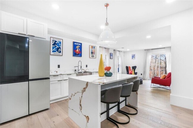 Building Photo - 507 Karen Ln