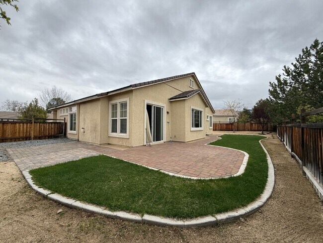 Building Photo - Beautiful Home in Sparks!