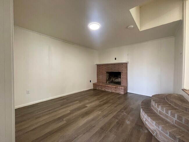 Building Photo - 404 N Atlanta St