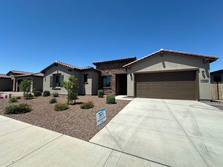 Building Photo - 7306 N 80th Ln