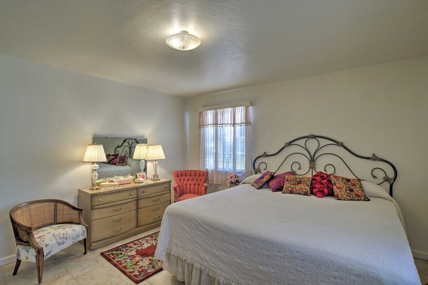 Building Photo - 2731 N 3rd Ave