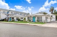 Building Photo - 139-143 N Beachwood Dr