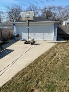 Building Photo - 5146 N Kenneth Ave