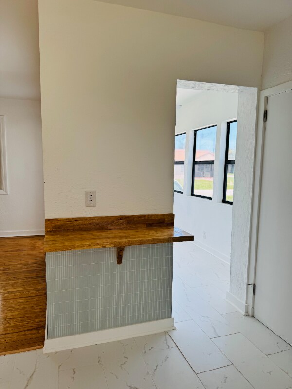 Building Photo - 202 Bosarvey Dr