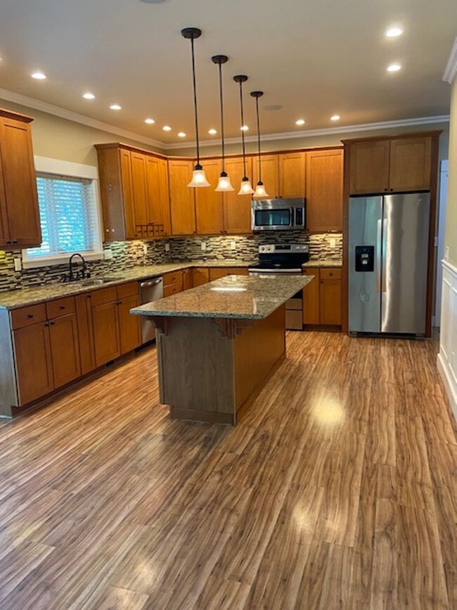 Building Photo - Charming home located in beautiful Orting!