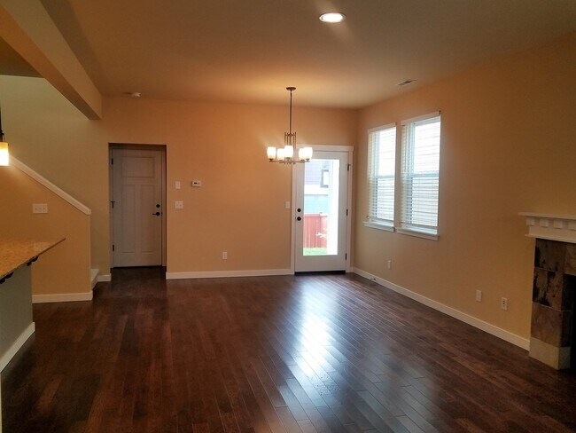 Building Photo - 4595 NW Atwater Loop