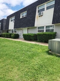 Building Photo - 2110 NW Lindy Ave