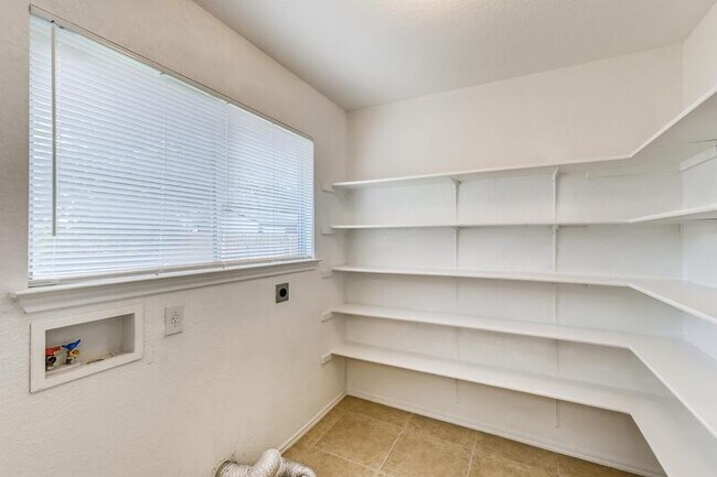 Building Photo - 9042 Camino Rey