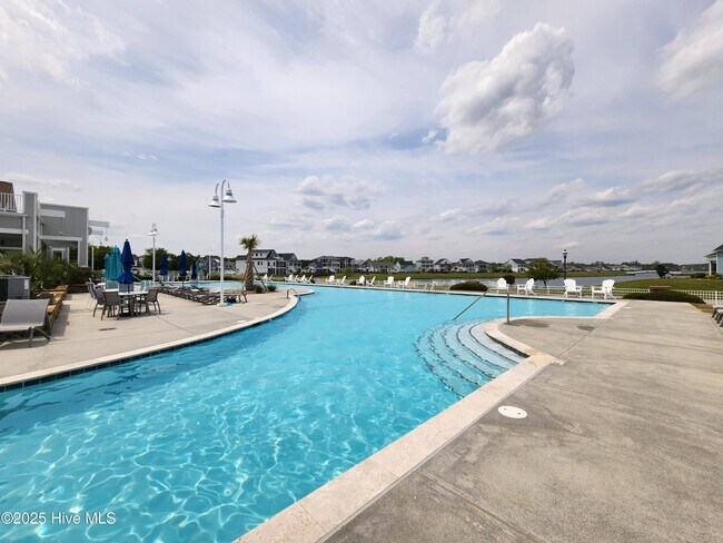 Building Photo - 380 Lake Firefly Loop