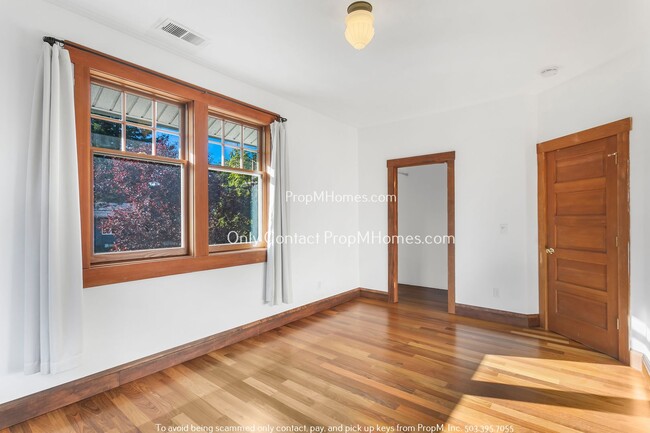 Building Photo - Spacious Large Sanctuary in SE Portland’s ...