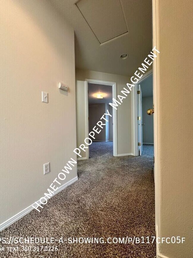 Building Photo - 8523 Sweetbrier Loop SE