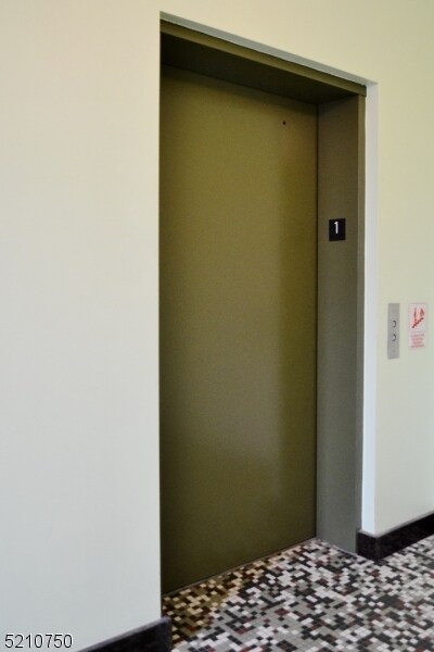 Building Photo - 59-63 WEST 30TH ST-