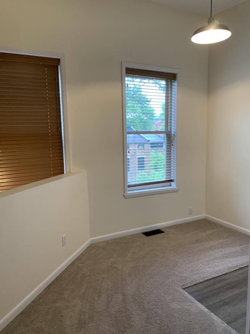 Bonus office/den - 1619 Mansfield St