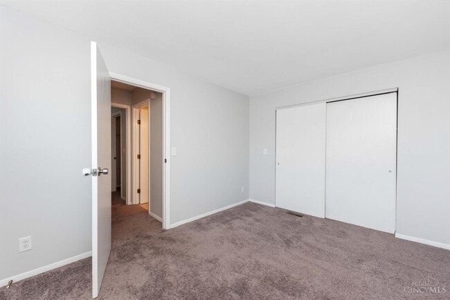 Building Photo - 44 Apple Ln