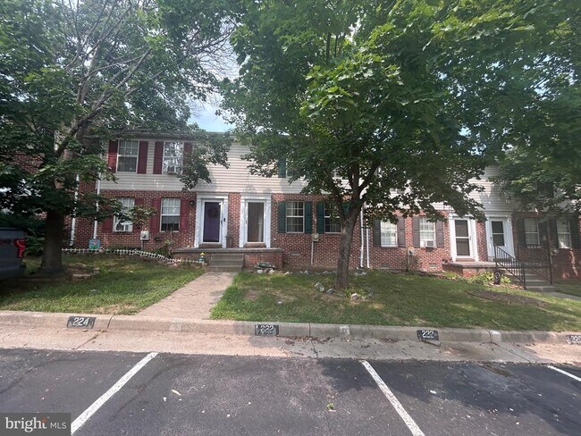 Building Photo - 222 Waterford Ln