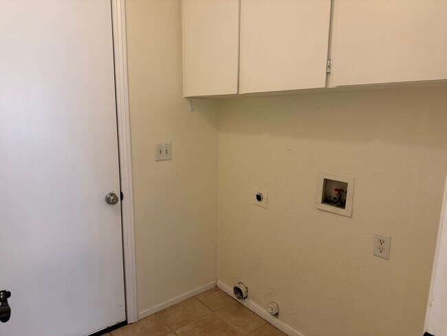 Building Photo - Pinedale