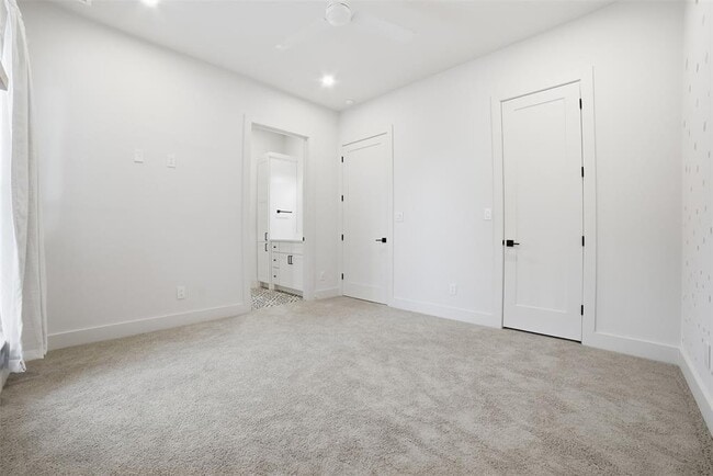 Building Photo - 23937 Oscar Rd