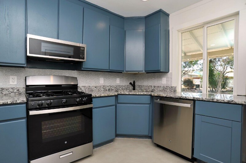 Building Photo - 5044 E Adams St