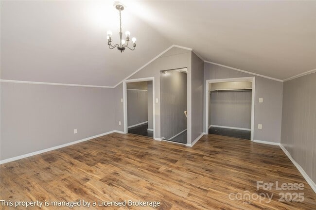 Building Photo - 757 S 5th St