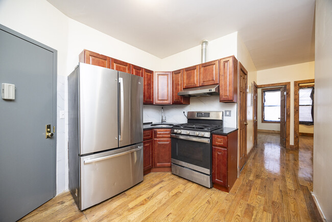 Building Photo - 336 Starr St