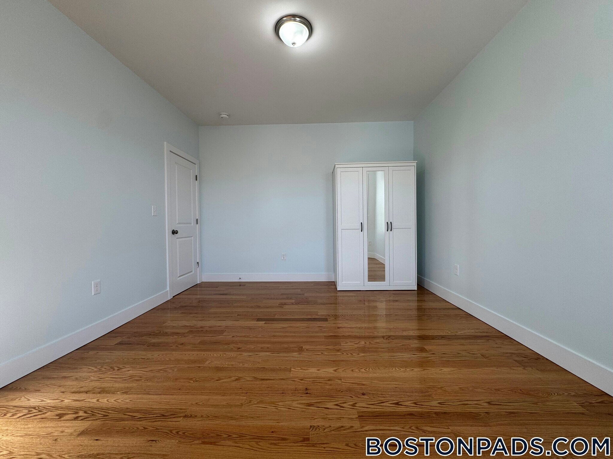 Building Photo - 7 Carson St