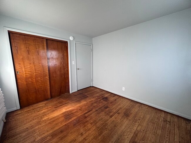 Building Photo - 101 Virginia-N