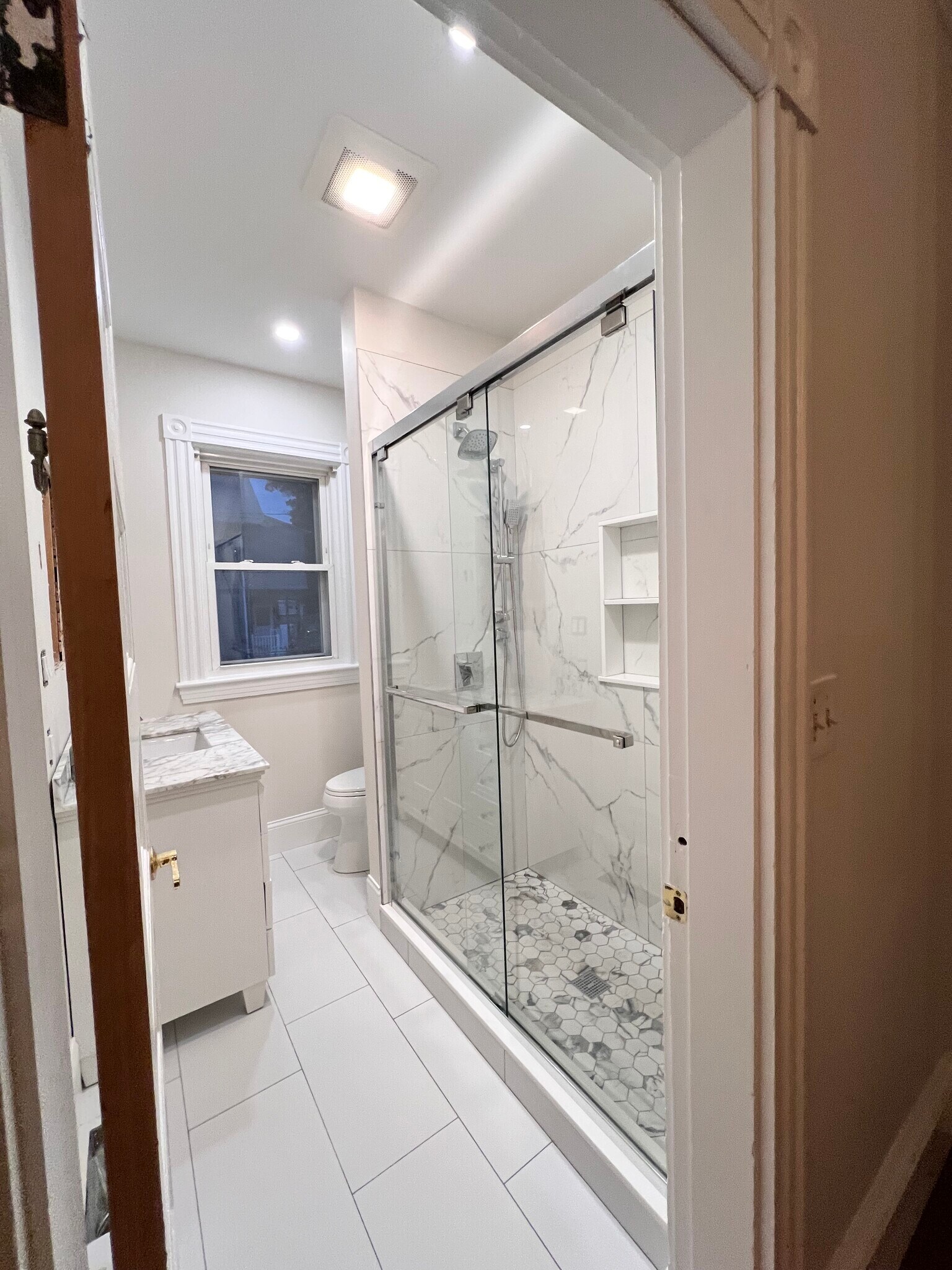 Building Photo - 175 Somerset Ave