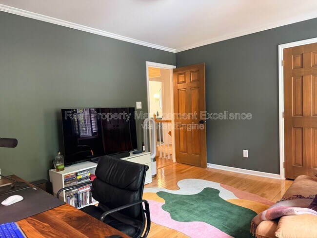 Building Photo - 1208 Nottingham Dr