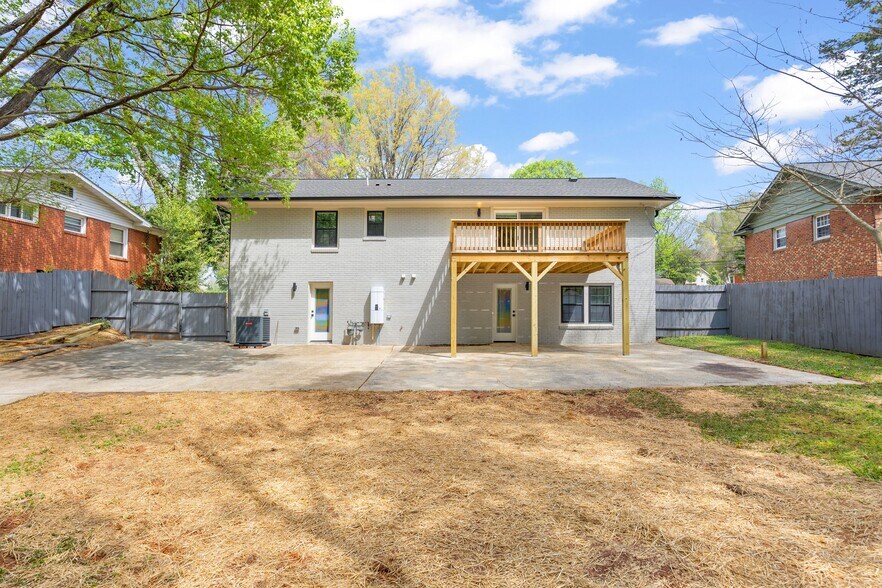 Building Photo - 2000 Kilborne Dr