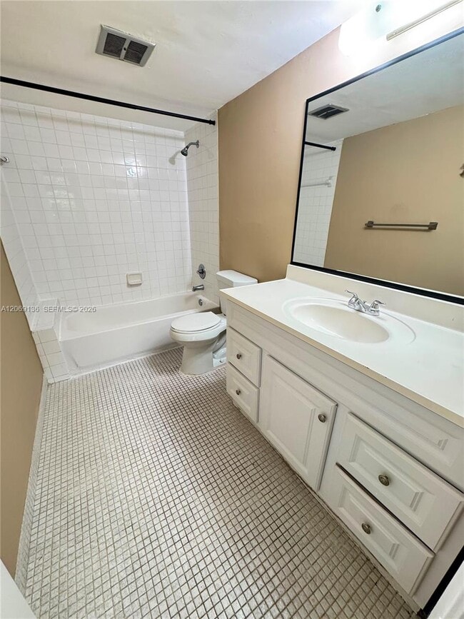 Building Photo - 3129 Oakland Shores Dr