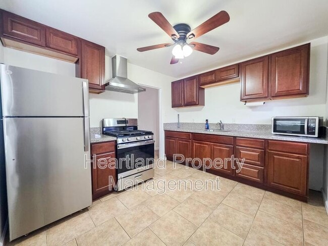 Building Photo - 3298 Luna Ave