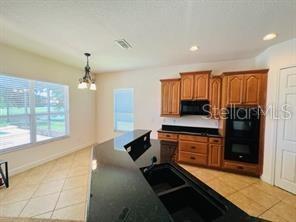 Primary Photo - 3831 Shoreview Dr