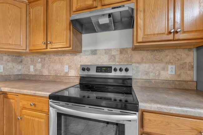 Building Photo - 2644/2646 Travelers Way