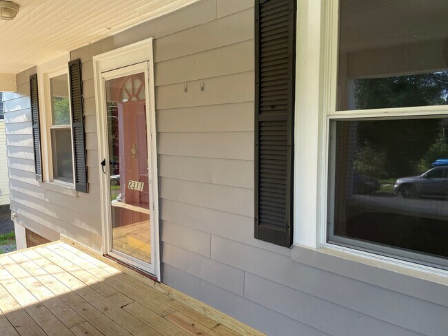 Building Photo - Beautiful Home with Large Covered Front Porch