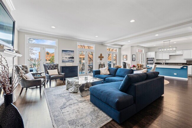 Building Photo - 2740 Valor Dr