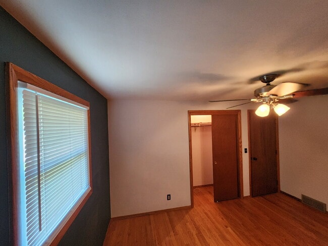 Building Photo - Hard to Find 3 Bedroom Ranch