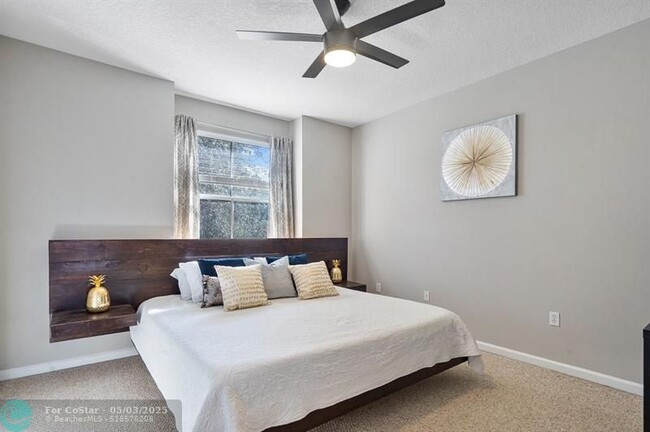 Building Photo - 2016 Alta Meadows Ln