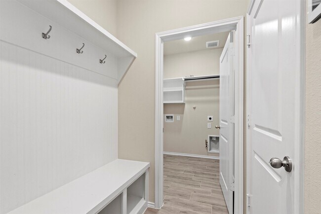 Building Photo - 25318 Pirates One Dr